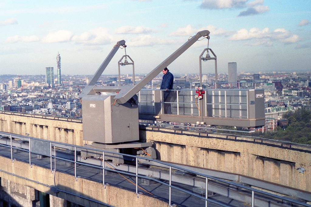 Building Access Equipment For Façade Maintenance